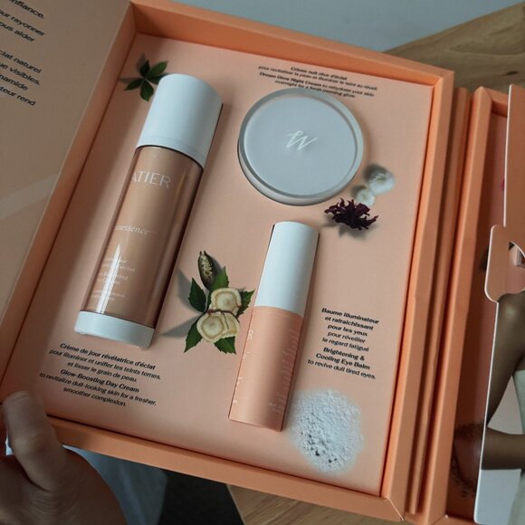 Lise Watier - Luminessence FULL SET - Picture 1 of 4